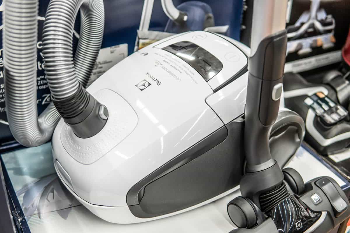 inside Saturn electronic store, Electrolux Ultrasilencer Zen vacuum cleaner, Allergy Care, produced by Electrolux AB Swedish multinational home appliance manufacturer